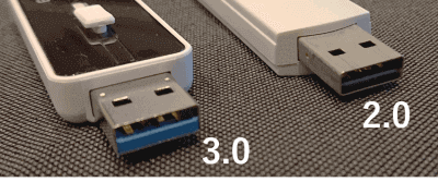 USB3.0と2.0のフラッシュメモリ